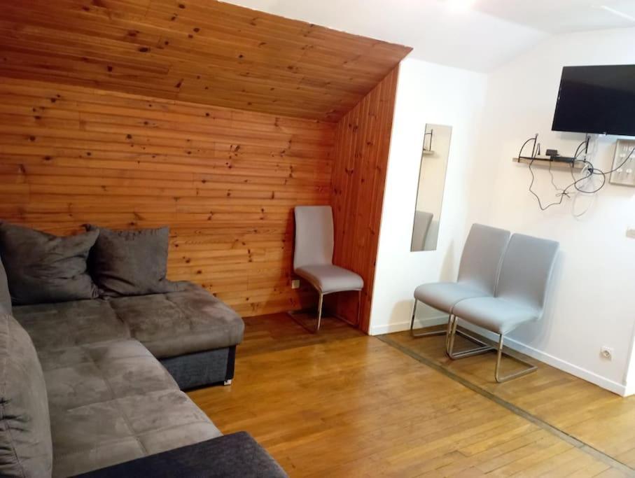 3 Pieces Calme, Terrasse Et Parking Prive Apartment Courcouronnes Bagian luar foto