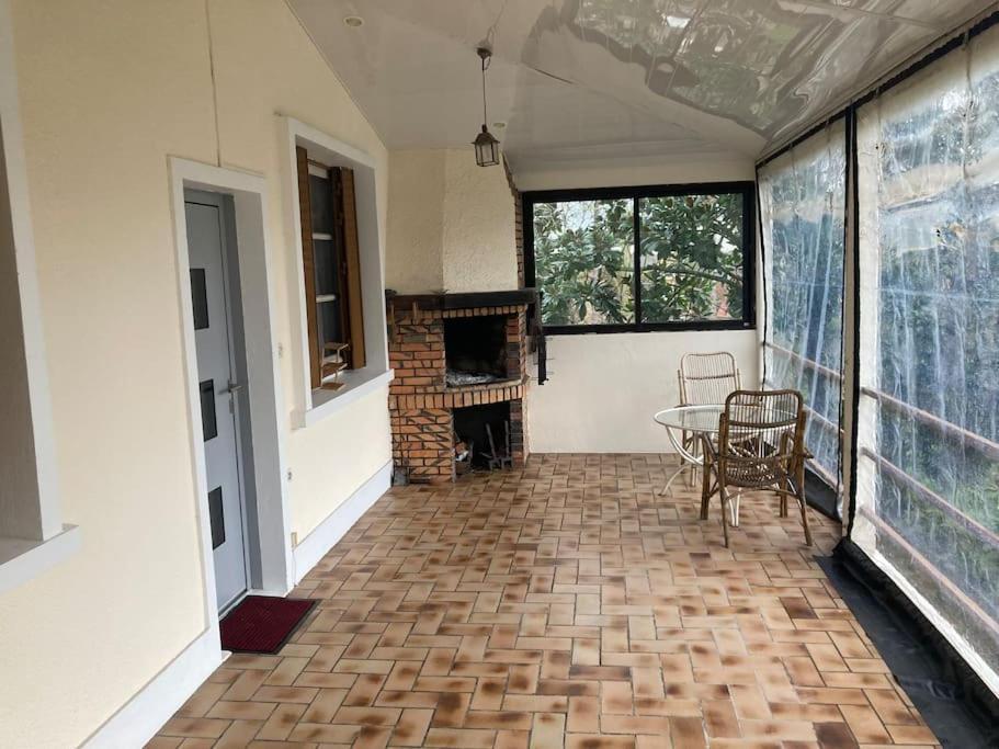 3 Pieces Calme, Terrasse Et Parking Prive Apartment Courcouronnes Bagian luar foto